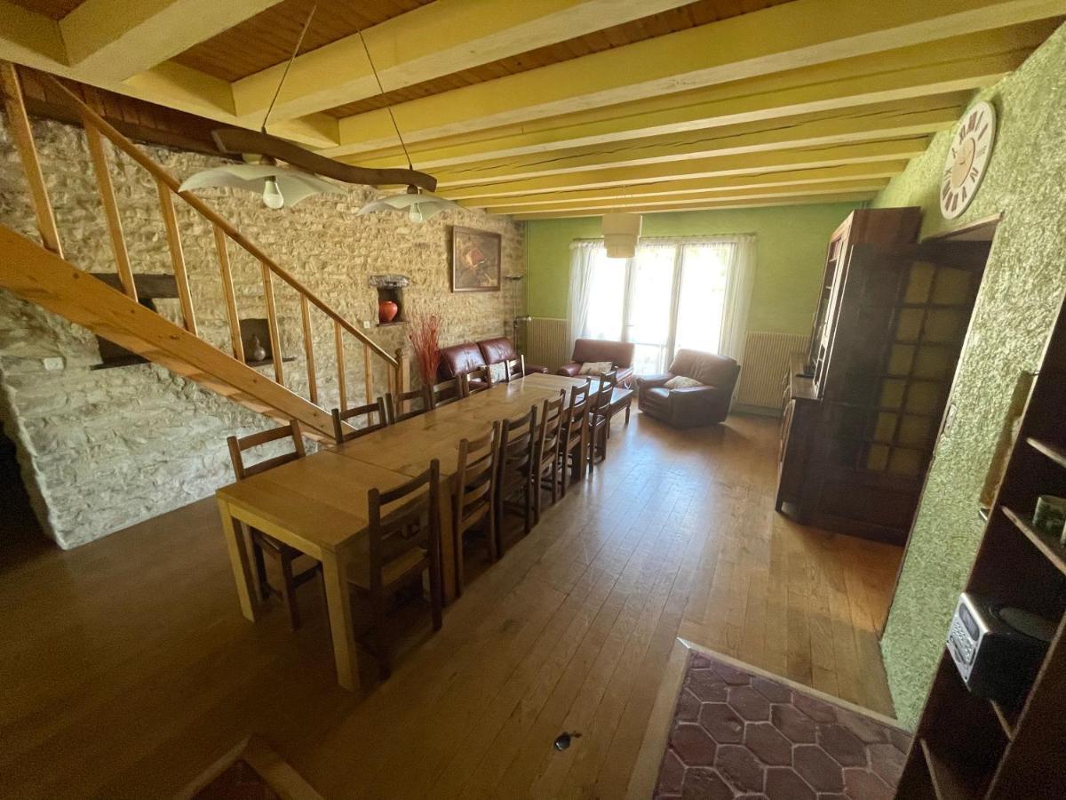 Vakantiehuis Espace Famille Montmillon *