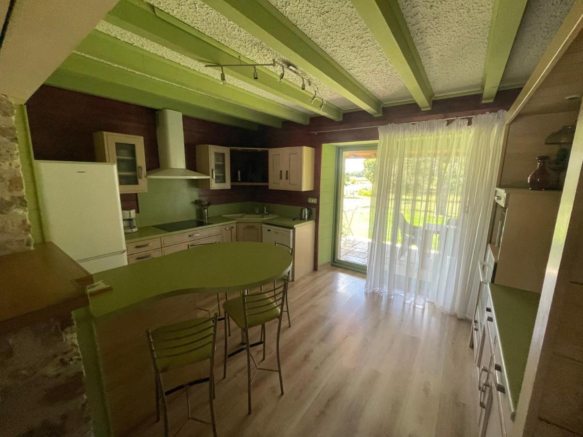 Vakantiehuis Espace Famille Montmillon *
