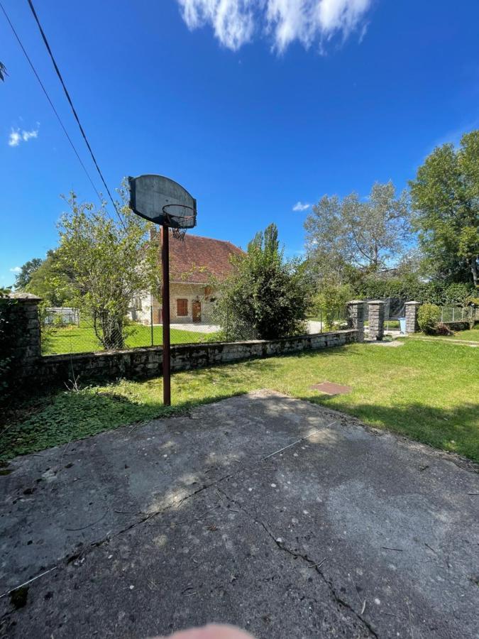 Vakantiehuis Espace Famille Montmillon *